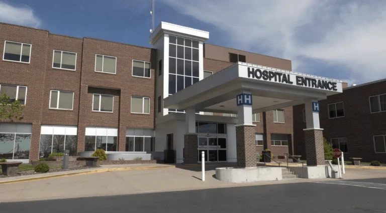 Golden Valley Hospital Entrance